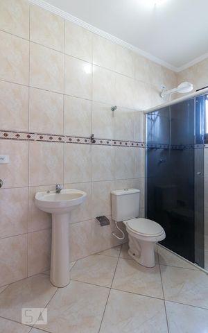 Casa à venda com 135m², 3 quartos e 4 vagasBanheiro quarto 3 suíte