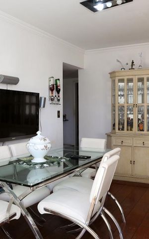 Apartamento à venda com 99m², 3 quartos e 2 vagasSala