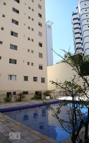 Apartamento à venda com 99m², 3 quartos e 2 vagasÁrea comum - Piscina