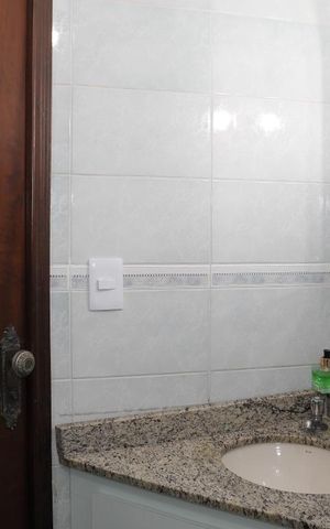 Apartamento à venda com 120m², 3 quartos e 3 vagasBanheiro do Corredor