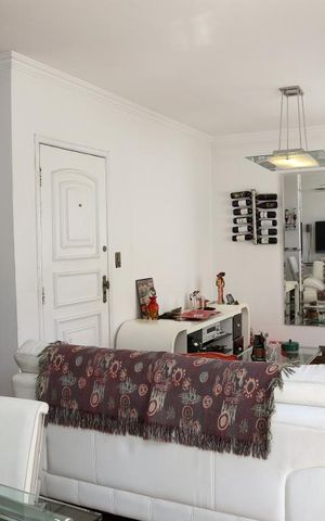 Apartamento à venda com 99m², 3 quartos e 2 vagasSala