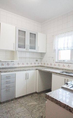 Casa à venda com 280m², 4 quartos e 2 vagasCozinha