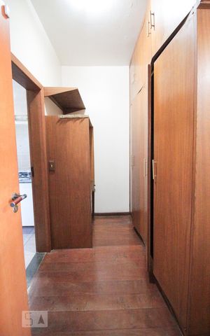 Casa à venda com 280m², 4 quartos e 2 vagasQuarto