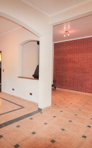 Casa à venda com 280m², 4 quartos e 2 vagasSala