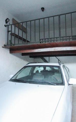 Casa à venda com 280m², 4 quartos e 2 vagasGaragem