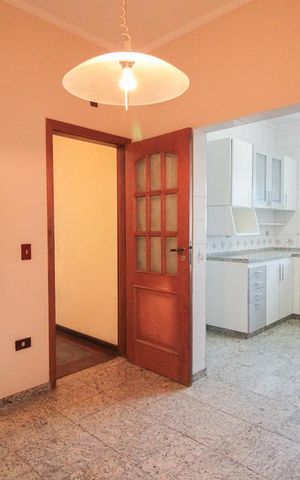 Casa à venda com 280m², 4 quartos e 2 vagasCopa