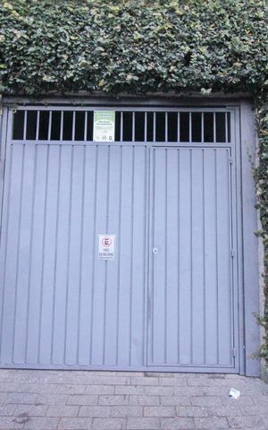 Casa à venda com 280m², 4 quartos e 2 vagasFachada