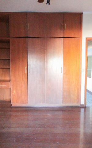Casa à venda com 280m², 4 quartos e 2 vagasQuarto