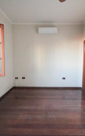 Casa à venda com 280m², 4 quartos e 2 vagasQuarto