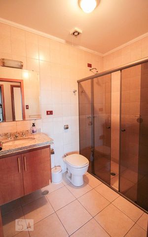 Casa à venda com 280m², 4 quartos e 2 vagasBanheiro