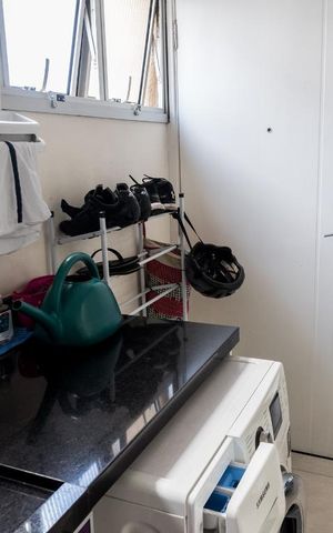 Apartamento à venda com 100m², 2 quartos e 2 vagasÁrea de serviço