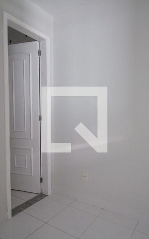 Apartamento à venda com 360m², 4 quartos e 2 vagas Apartamento à venda com 360m², 4 quartos e 2 vagasQuarto de Serviço