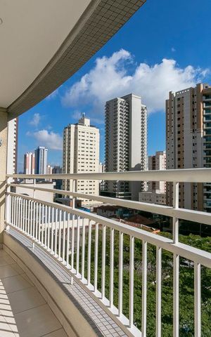 Apartamento à venda com 70m², 3 quartos e 2 vagasVaranda