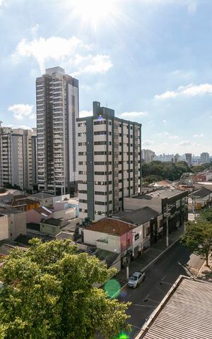 Apartamento à venda com 70m², 3 quartos e 2 vagasVaranda - Vista