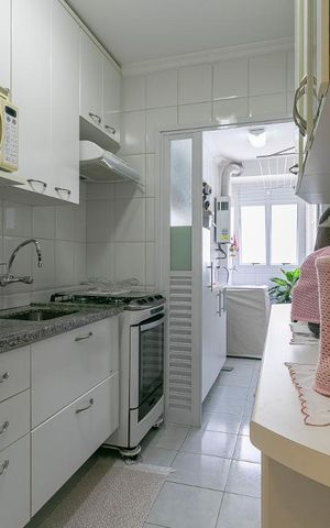Apartamento à venda com 70m², 3 quartos e 2 vagasCozinha