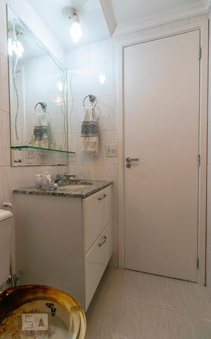 Apartamento à venda com 70m², 3 quartos e 2 vagasBanheiro 2