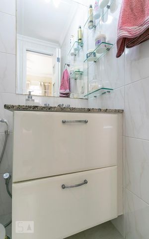 Apartamento à venda com 70m², 3 quartos e 2 vagasBanheiro da Suíte