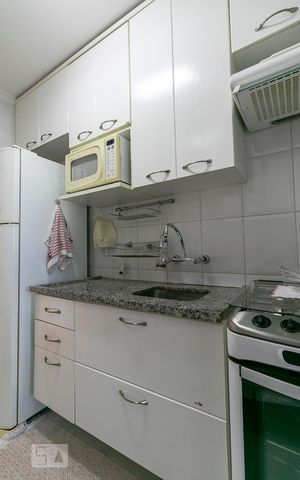 Apartamento à venda com 70m², 3 quartos e 2 vagasCozinha