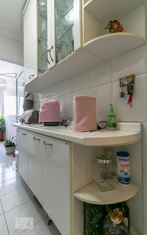 Apartamento à venda com 70m², 3 quartos e 2 vagasCozinha