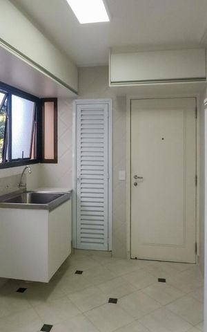 Apartamento à venda com 130m², 3 quartos e 2 vagasÁrea de Serviço