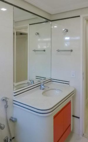 Apartamento à venda com 130m², 3 quartos e 2 vagasBanheiro