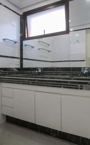 Apartamento à venda com 130m², 3 quartos e 2 vagasQuarto 3 - suite