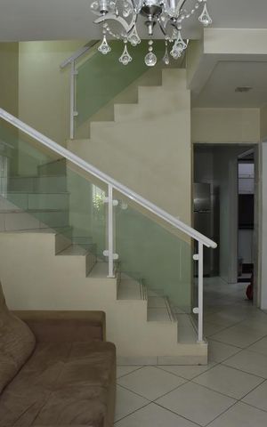 Casa de condomínio à venda com 100m², 3 quartos e 1 vagaSala