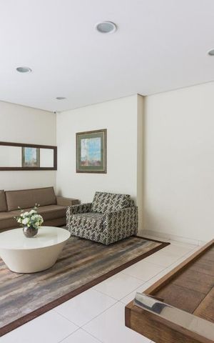 Apartamento à venda com 97m², 2 quartos e 2 vagasHall social