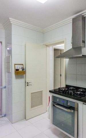 Apartamento à venda com 97m², 2 quartos e 2 vagasCozinha