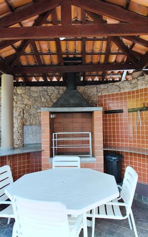 Apartamento à venda com 110m², 3 quartos e 2 vagas Apartamento à venda com 110m², 3 quartos e 2 vagasÁrea comum - Churrasqueira