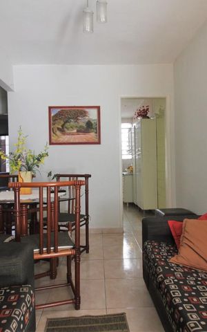 Casa de condomínio à venda com 78m², 3 quartos e 2 vagasSala