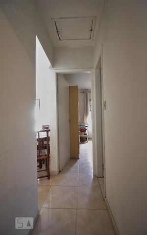 Casa de condomínio à venda com 78m², 3 quartos e 2 vagasCorredor