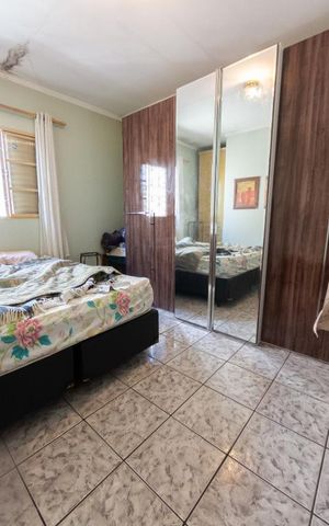 Casa à venda com 180m², 3 quartos e 3 vagas Casa à venda com 180m², 3 quartos e 3 vagasQuarto 1