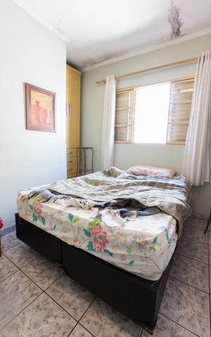 Casa à venda com 180m², 3 quartos e 3 vagas Casa à venda com 180m², 3 quartos e 3 vagasQuarto 1