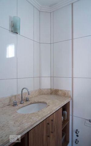 Casa à venda com 180m², 3 quartos e 3 vagasBanheiro da Suíte