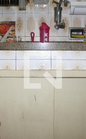 Apartamento à venda com 79m², 2 quartos e sem vagaCozinha