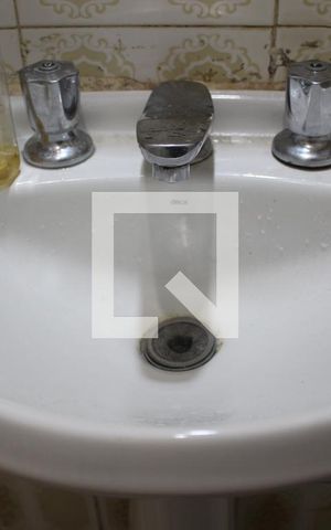 Apartamento à venda com 79m², 2 quartos e sem vagaDetalhe Banheiro