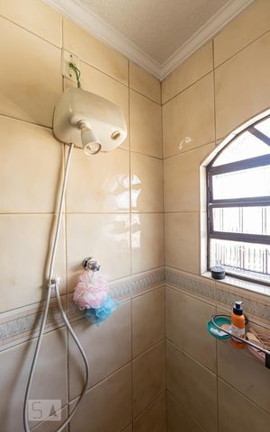 Casa para alugar com 211m², 3 quartos e 5 vagas Casa para alugar com 211m², 3 quartos e 5 vagasBanheiro Social