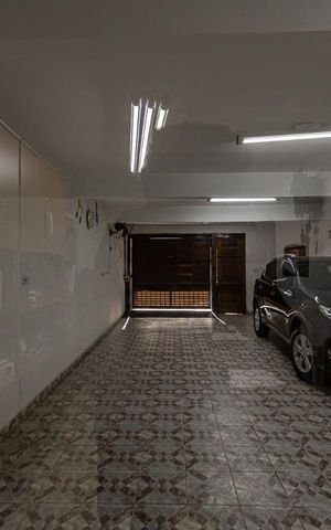 Casa para alugar com 211m², 3 quartos e 5 vagas Casa para alugar com 211m², 3 quartos e 5 vagasVista Quarto de Serviço