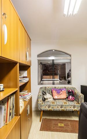 Casa para alugar com 211m², 3 quartos e 5 vagas Casa para alugar com 211m², 3 quartos e 5 vagasQuarto de Serviço