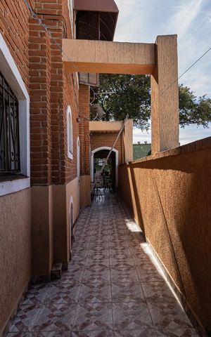 Casa para alugar com 211m², 3 quartos e 5 vagas Casa para alugar com 211m², 3 quartos e 5 vagasÁrea Externa