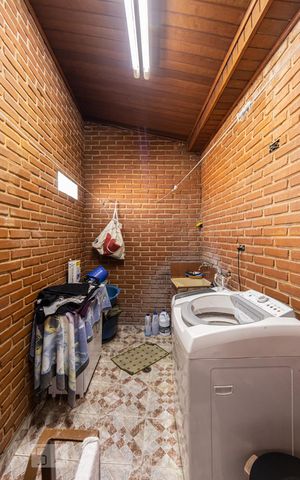 Casa para alugar com 211m², 3 quartos e 5 vagas Casa para alugar com 211m², 3 quartos e 5 vagasÁrea de Serviço