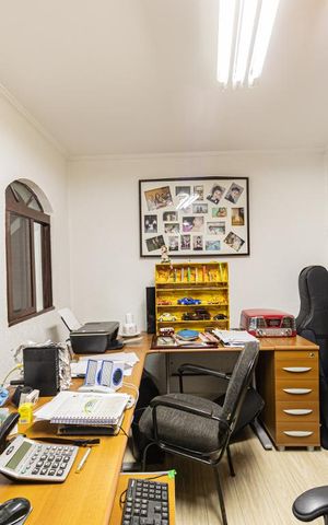 Casa para alugar com 211m², 3 quartos e 5 vagas Casa para alugar com 211m², 3 quartos e 5 vagasQuarto de Serviço