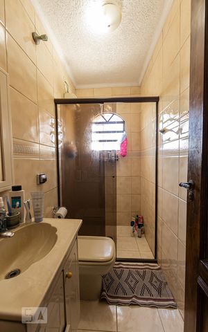 Casa para alugar com 211m², 3 quartos e 5 vagas Casa para alugar com 211m², 3 quartos e 5 vagasBanheiro Social