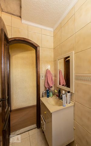 Casa para alugar com 211m², 3 quartos e 5 vagas Casa para alugar com 211m², 3 quartos e 5 vagasBanheiro Social