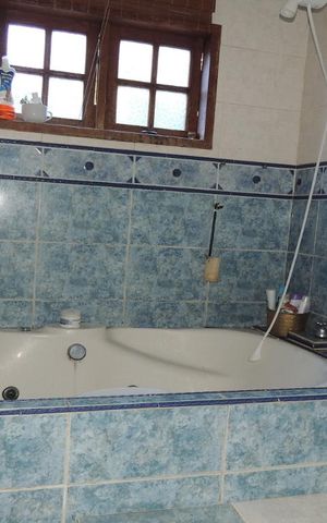 Casa à venda com 240m², 3 quartos e sem vagaDetalhe do Banheiro da Suíte