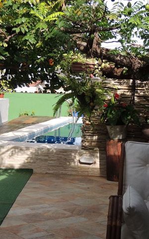 Casa à venda com 240m², 3 quartos e sem vagaÁrea externa