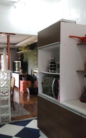 Casa à venda com 240m², 3 quartos e sem vagaCozinha - Armários