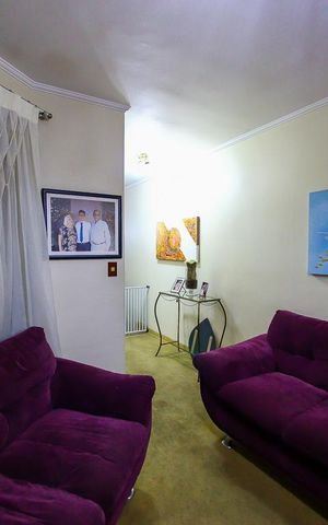 Casa à venda com 239m², 3 quartos e 3 vagas Casa à venda com 239m², 3 quartos e 3 vagasSala 3
