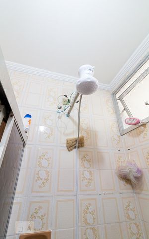 Apartamento à venda com 67m², 2 quartos e 1 vagaBanheiro - chuveiro
